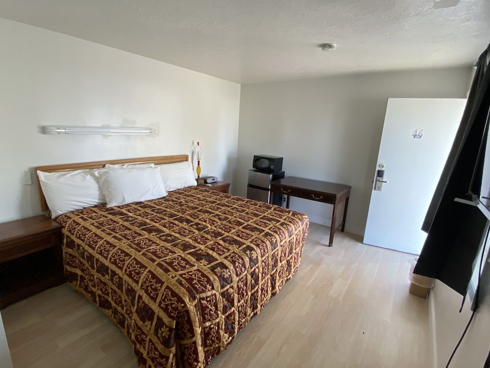 McDermitt Gas Grill and Motel in McDermitt Best Rates & Deals on Orbitz