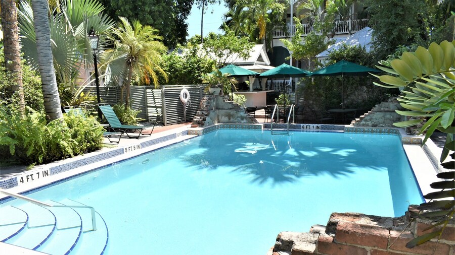 Simonton Court Historic Inn & Guesthouse