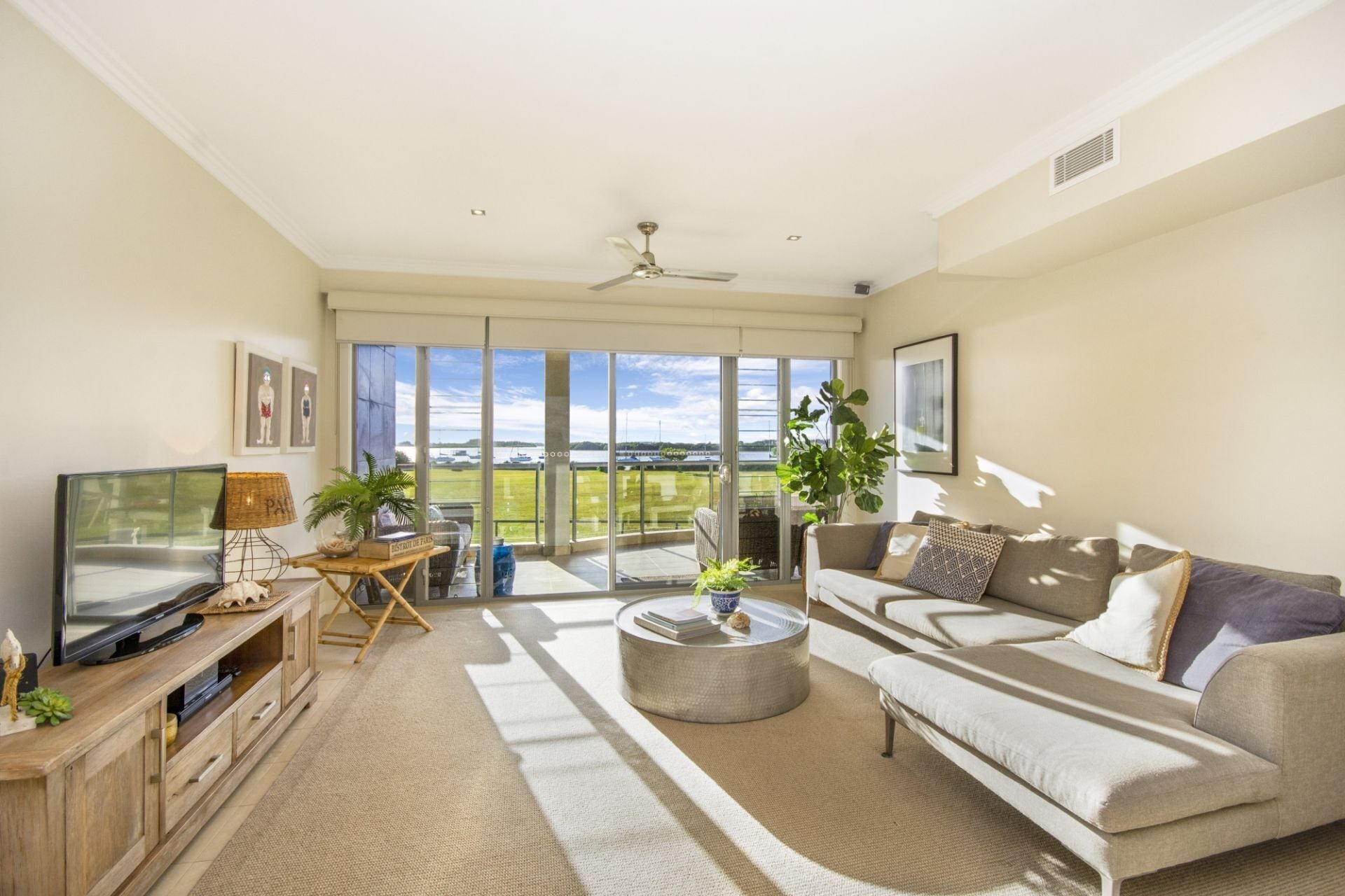 WATERMARK 4 - UNPARALLELED LUXURY