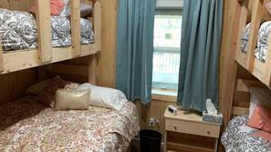 Conexión a Internet, ropa de cama, acceso en silla de ruedas