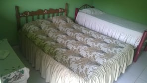 Ferros/tábuas de passar roupa, Wi-Fi de cortesia, roupa de cama