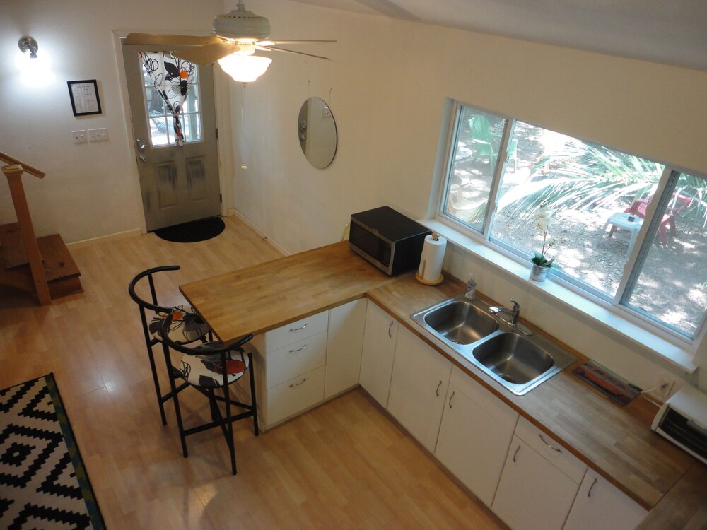 Best Central Location/Private Urban Oasis/ Travis Heights Near SoCo & Downtown