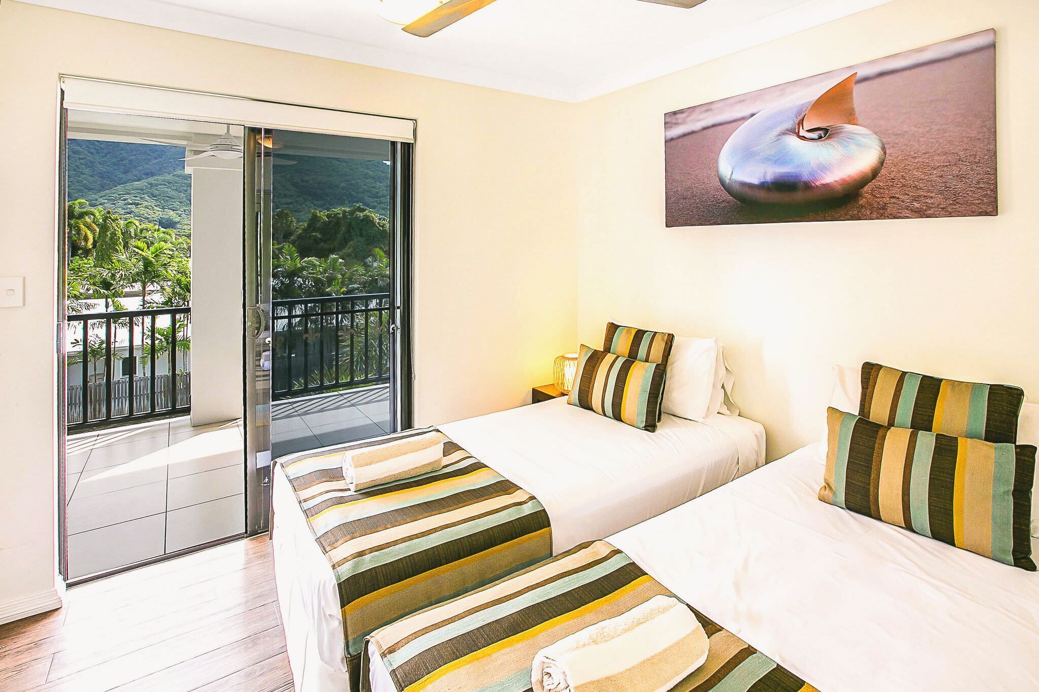 Boutique 3 bedrom 2 bathrm various styles @ Elysium Apartments