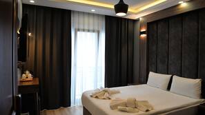 Minibar, in-room safe, iron/ironing board, free cots/infant beds