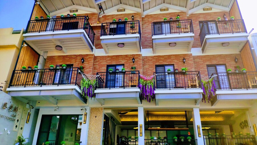 Teacher Cai Homestay