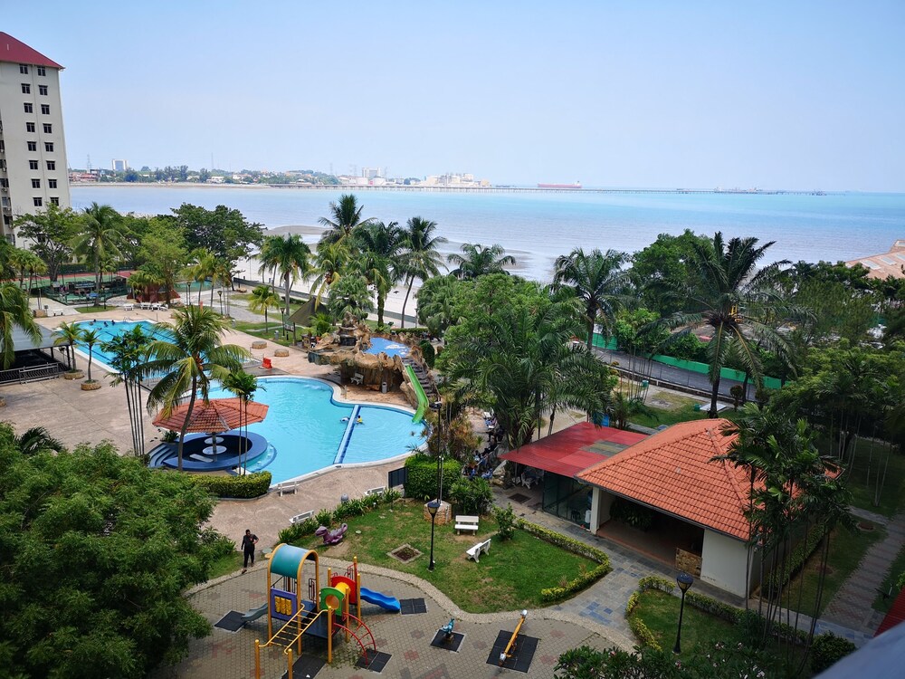 Port Dickson 7pax 2BR Glory Beach Resort Seaview in Port Dickson 