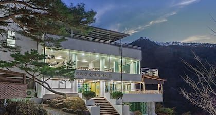 Jirisan Shinsegae Resort