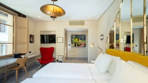 Egyptian cotton sheets, premium bedding, minibar, in-room safe