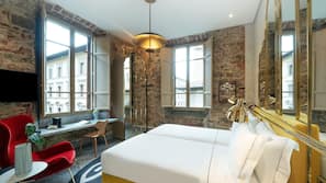 Egyptian cotton sheets, premium bedding, minibar, in-room safe