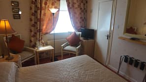 In-room safe, iron/ironing board, free WiFi, linens