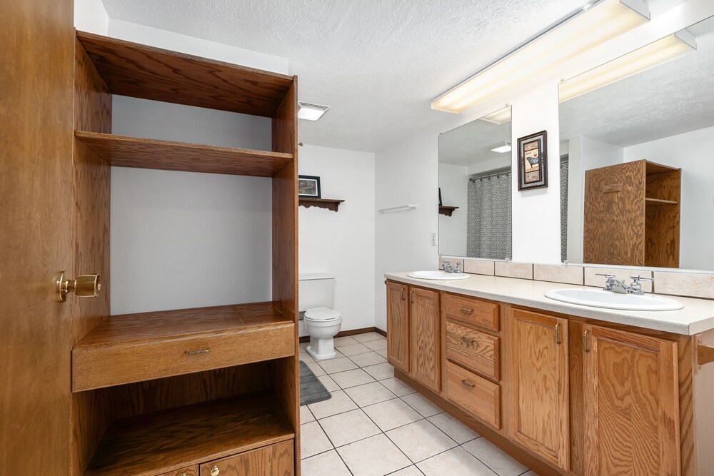 Brooks Lake 9 bedroom Historic Vacation Home in Newaygo Best Rates