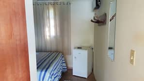 Minibar, blackout drapes, free WiFi, bed sheets