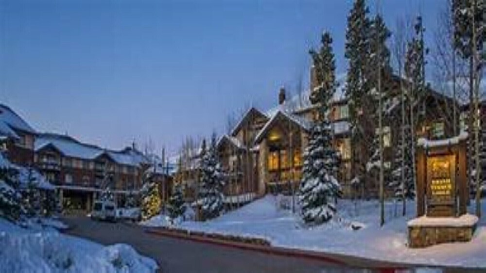 Grand Timber Lodge, 4.5Star Resort in Breckenridge, CO. in