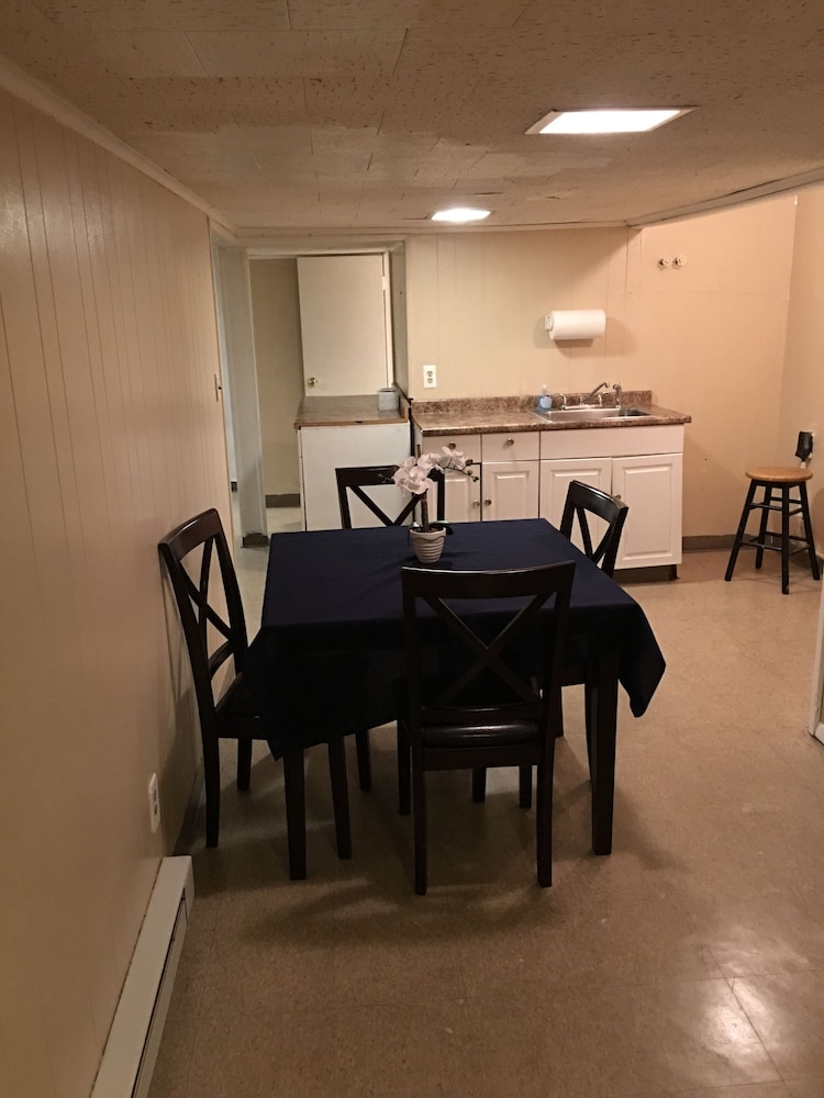 6BRM-2Bath Home Quiet near NY City w/Parking WiFi