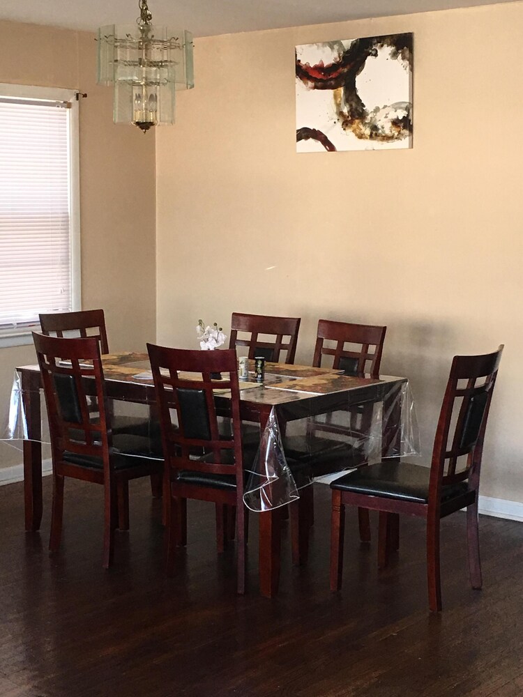 6BRM-2Bath Home Quiet near NY City w/Parking WiFi