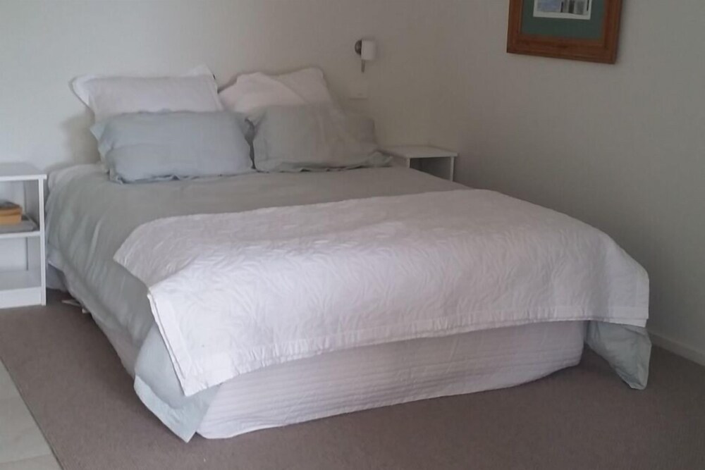 Wainui Absolute Beachfront Studio Unit Deals & Reviews (Gisborne, NZL