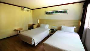 Free WiFi, linens