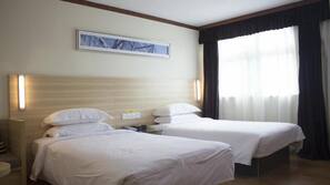 Free WiFi, linens