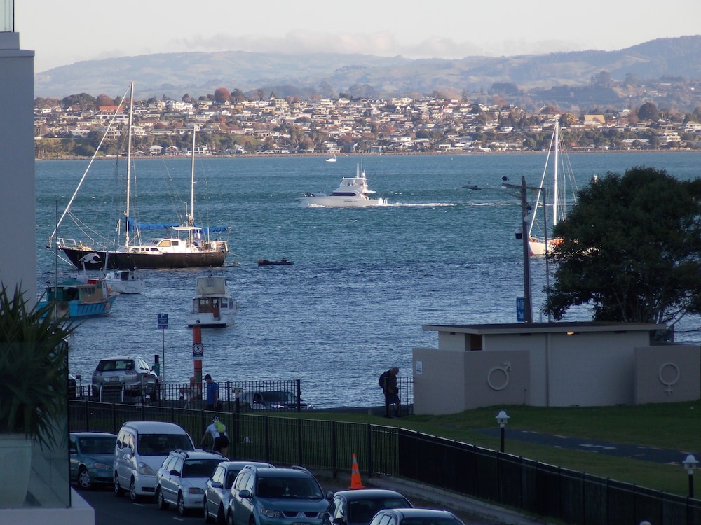 FACE THE MOUNT Elegant Spotless Studio/Apartment Tauranga Vrbo