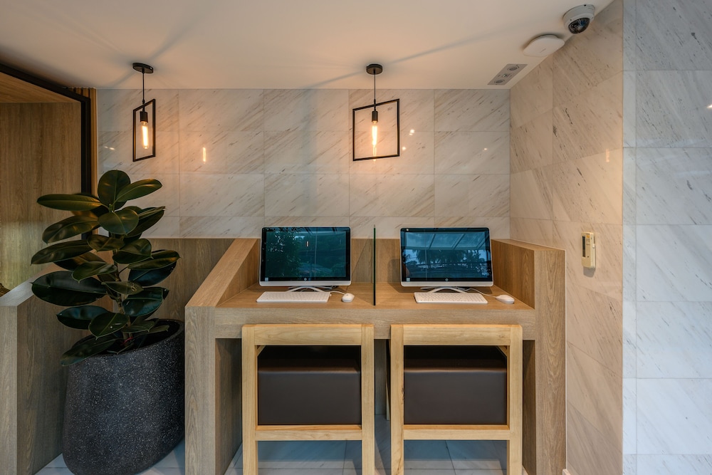 Photo - The Beachfront Hotel Phuket