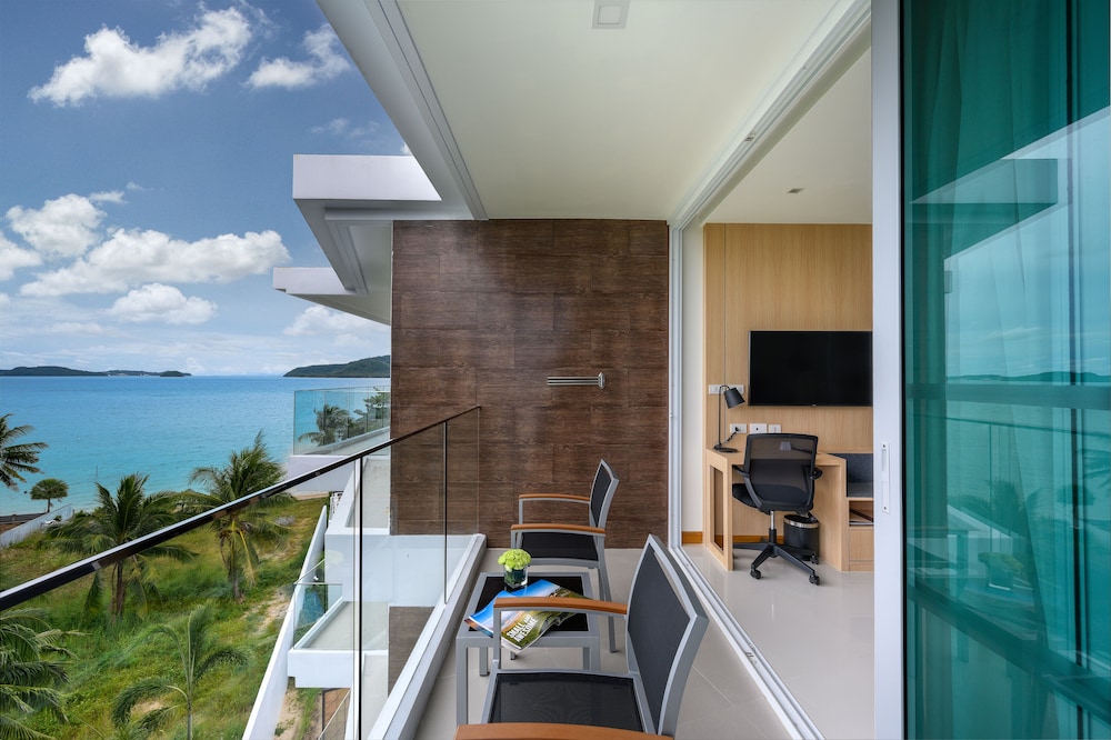 Photo - The Beachfront Hotel Phuket