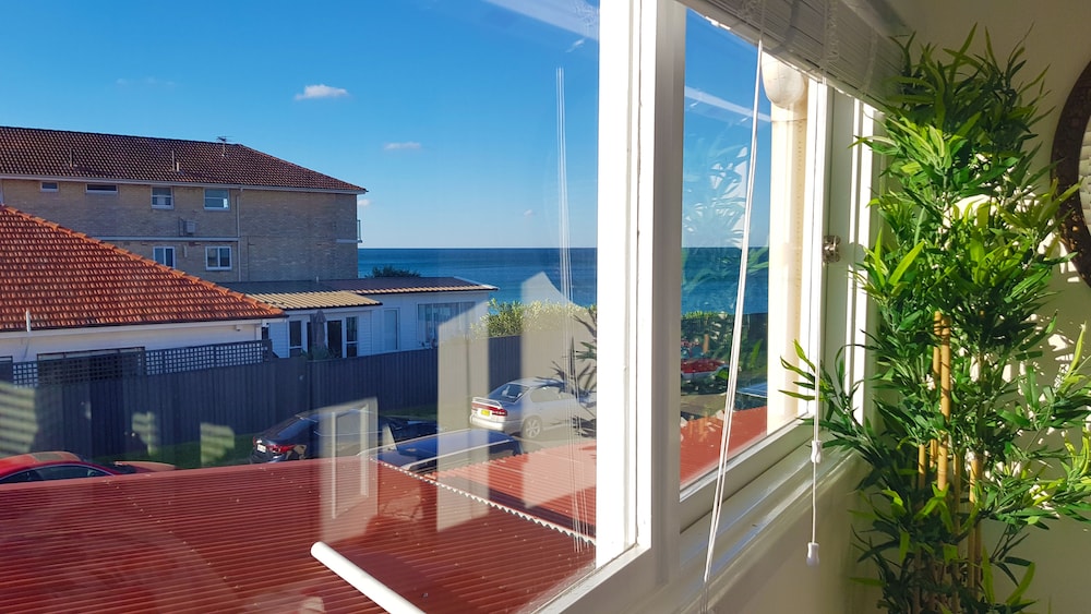 coach house on the beach narrabeen