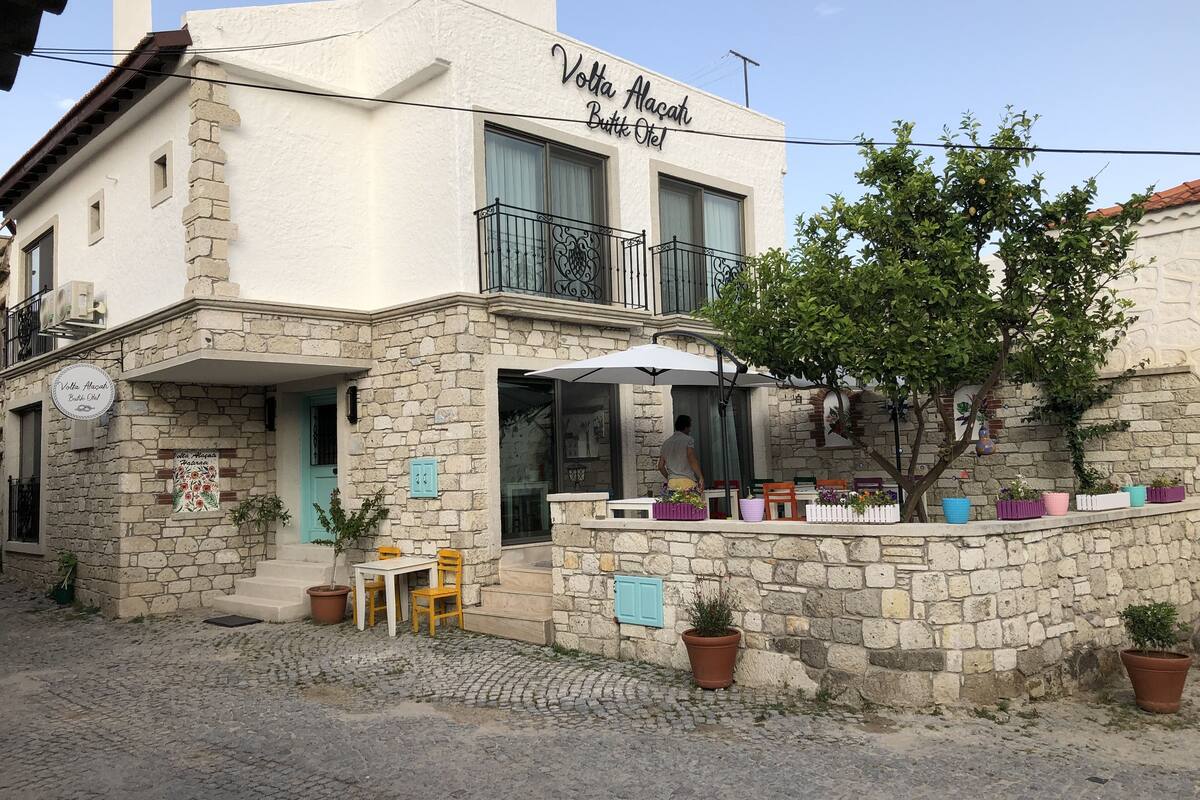 Volta Alacati Butik Otel In Cesme Turkey Expedia