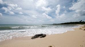 Plage, sable blanc, serviettes de plage