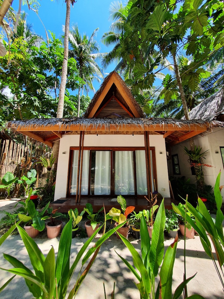 Higala Hostel Siargao in General Luna | Hotel Rates & Reviews on Orbitz