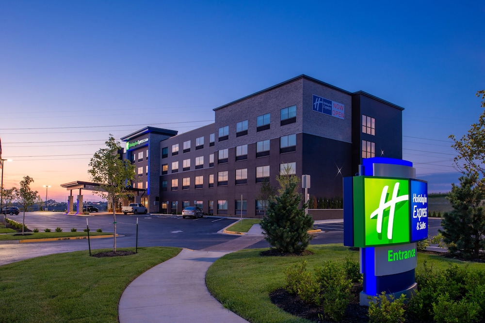 Exterior, Holiday Inn Express & Suites Olathe West, an IHG Hotel