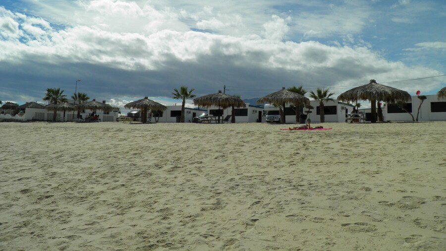 Seaside Hotel & Victor's RV Park