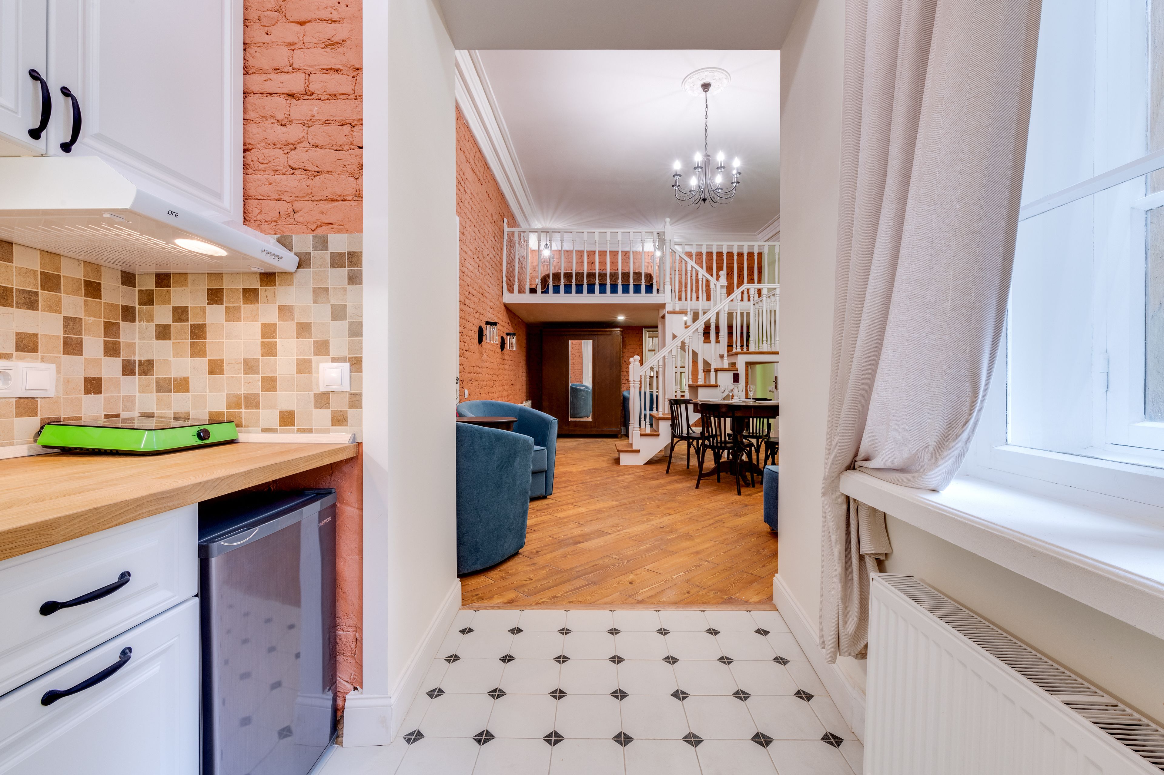 Colorspb アパートホテル コンセラー ハウス 口コミ 部屋写真 料金 お得情報 エクスペディア