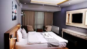 Minibar, in-room safe, iron/ironing board, free WiFi