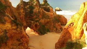 Beach nearby, white sand, 10 beach bars