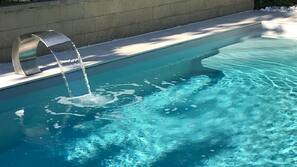 Piscine extérieure, piscine chauffée