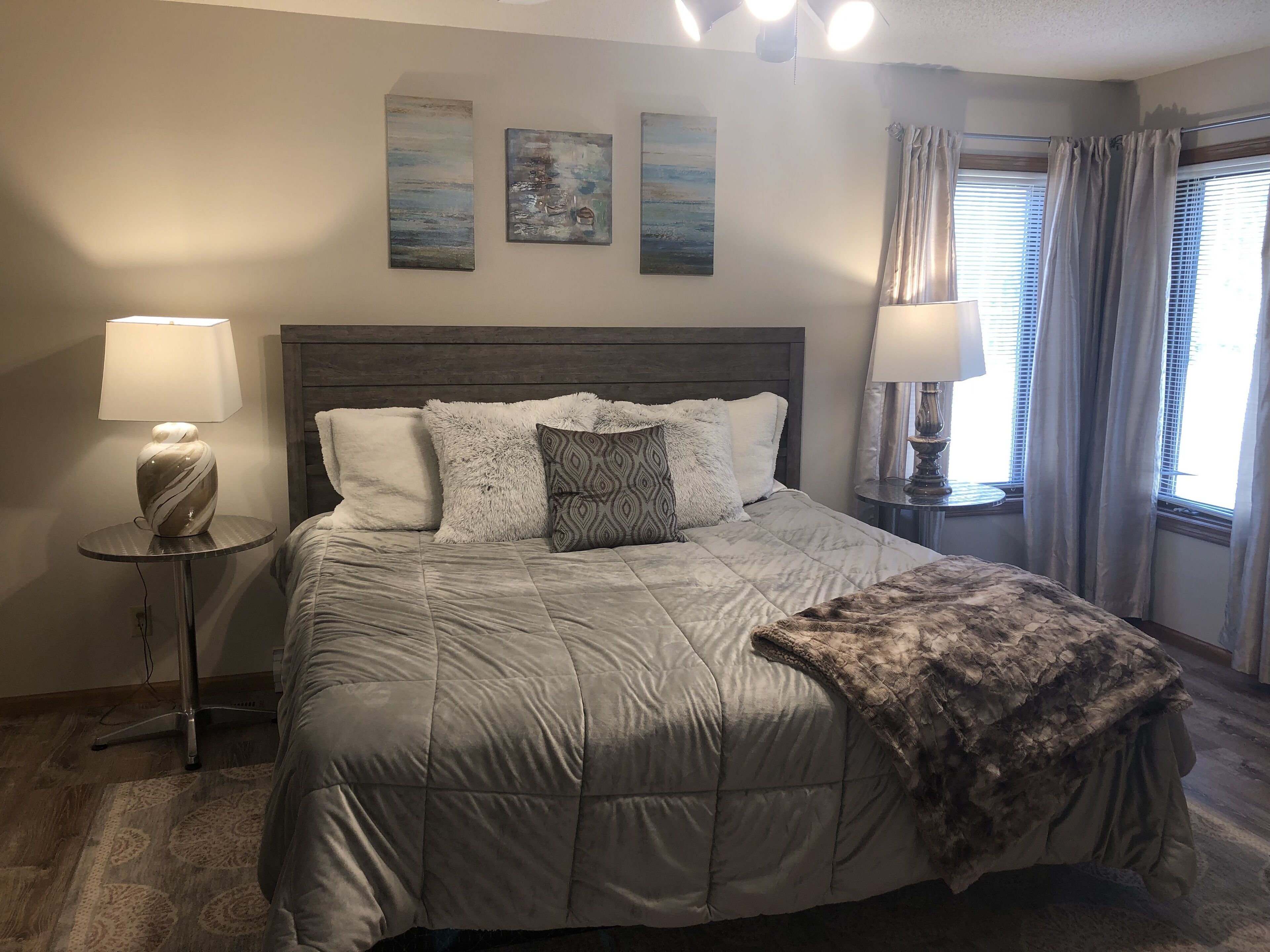 The Lake House on DuBay - Near Granite Peak in Junction City, United States