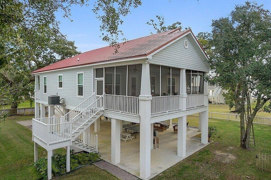 Bay Views from the Porch in Biloxi, United States