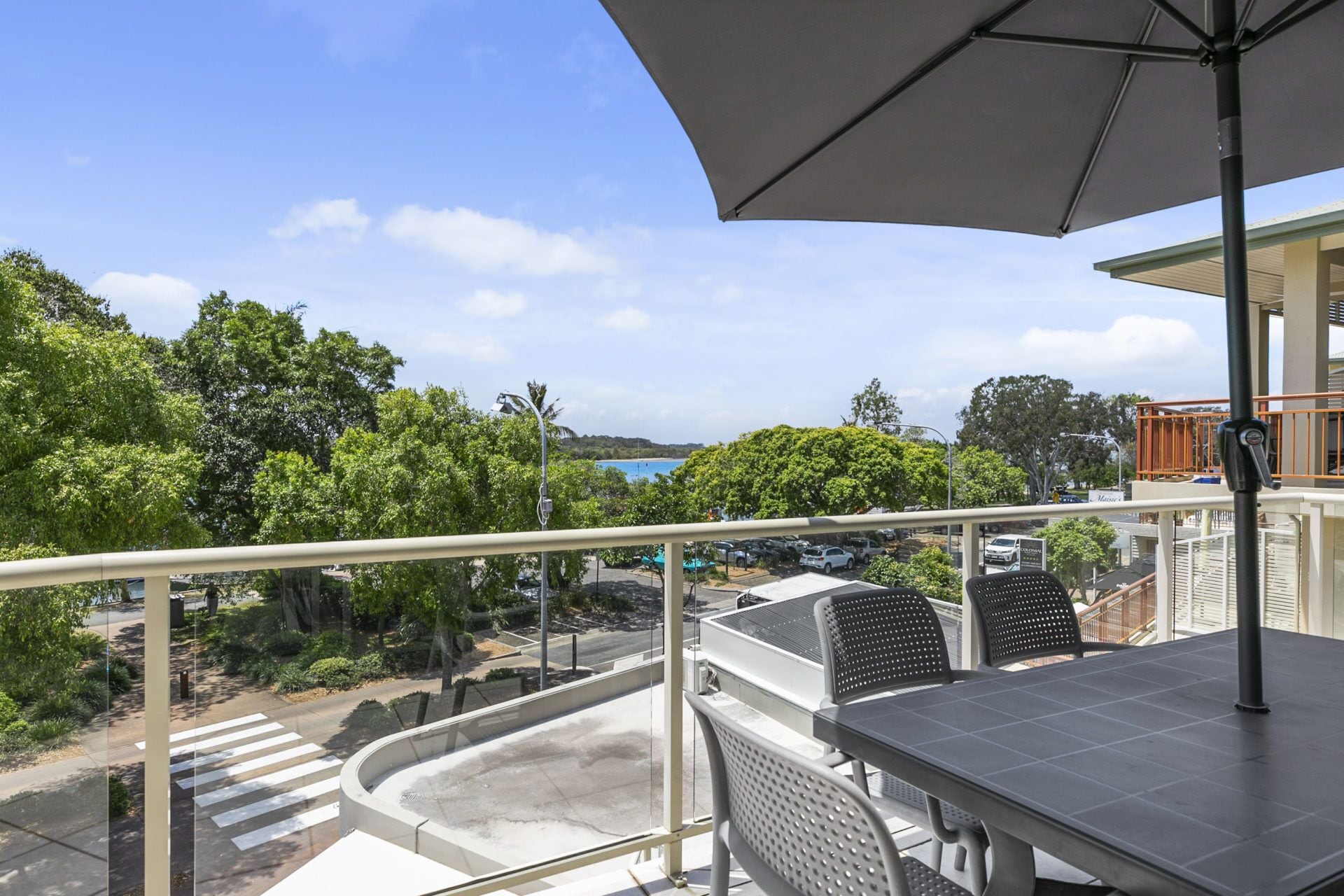 Beautiful North Facing River Views at Noosaville - Unit 4 Riverside 235 Gympie Tce