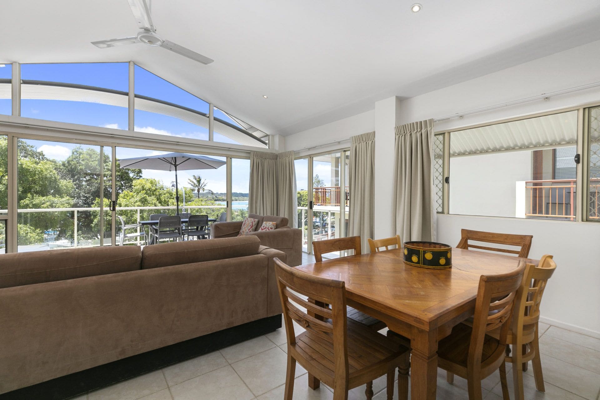 Beautiful North Facing River Views at Noosaville - Unit 4 Riverside 235 Gympie Tce