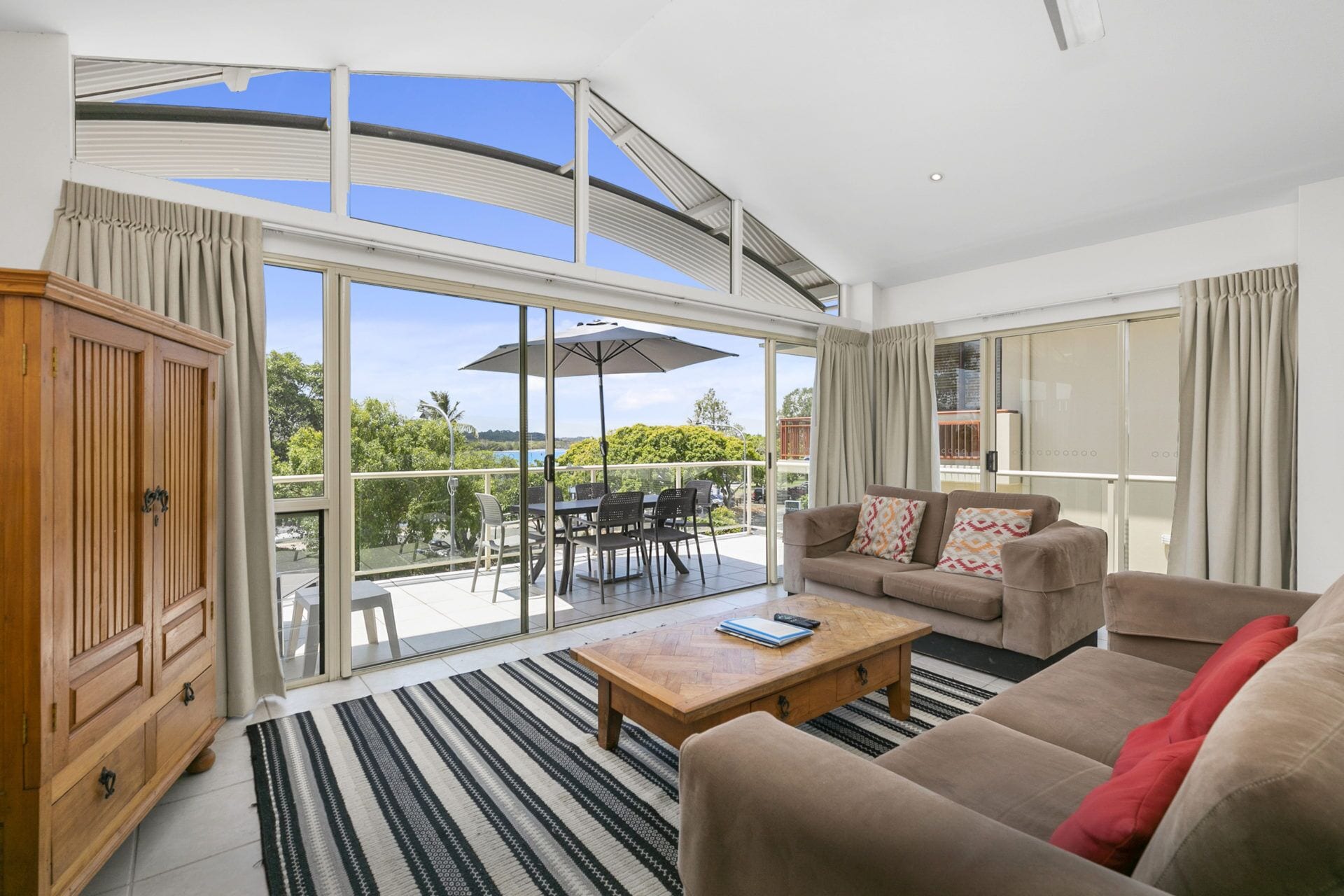 Beautiful North Facing River Views at Noosaville - Unit 4 Riverside 235 Gympie Tce