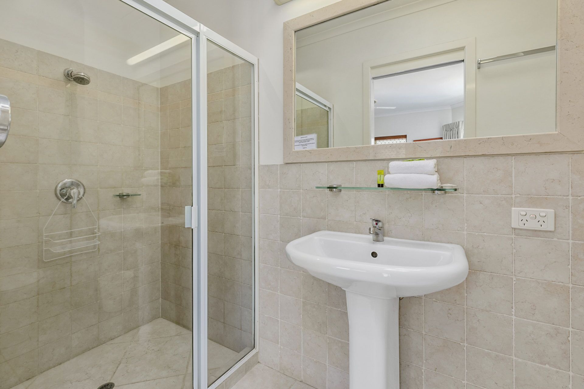 Beautiful North Facing River Views at Noosaville - Unit 4 Riverside 235 Gympie Tce