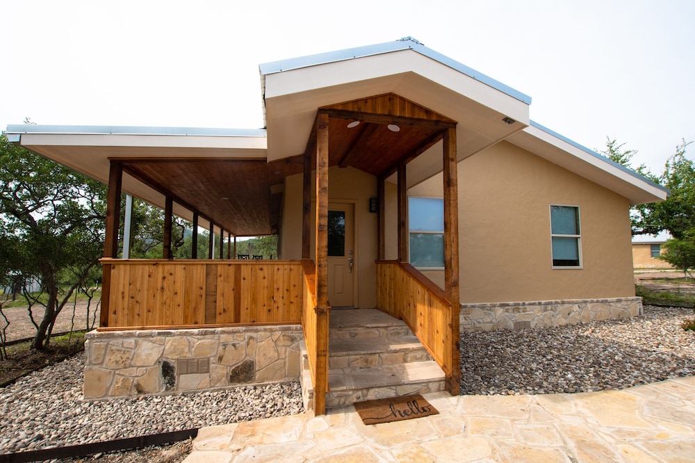 Cabin 2 of 7 With Private River Access to the Nueces River in Uvalde