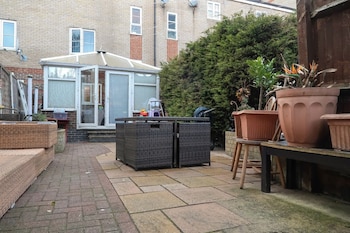 Concord Drive - Deluxe Guest Room