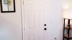 1 bedroom, iron/ironing board, WiFi, linens