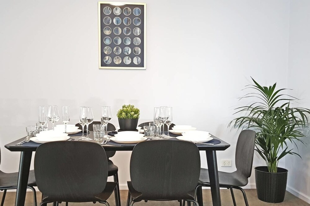 The Summit · Chic High Rise Condo with Skyline View Balcony