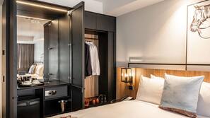 Minibar, in-room safe, desk, soundproofing