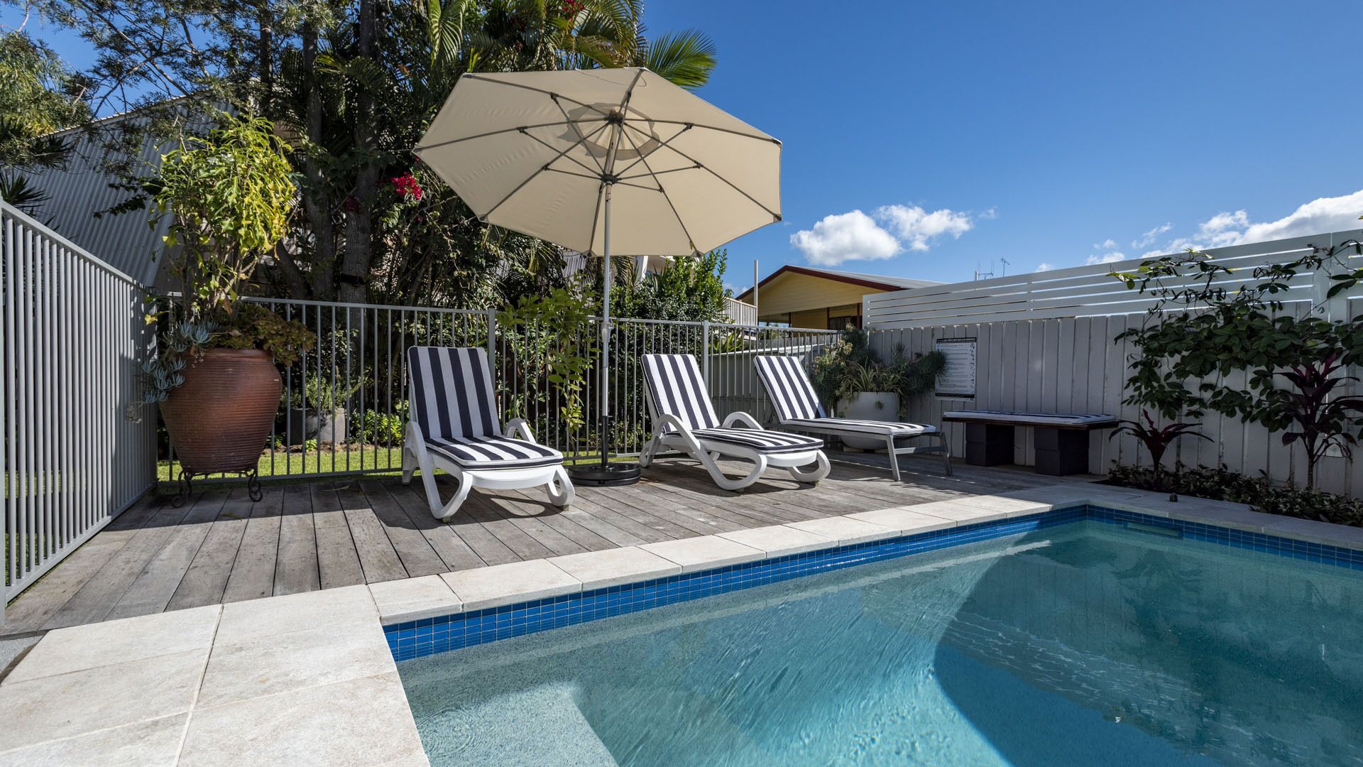 Beach Retreat Ideal for a Couple in Quiet Location Close to Town