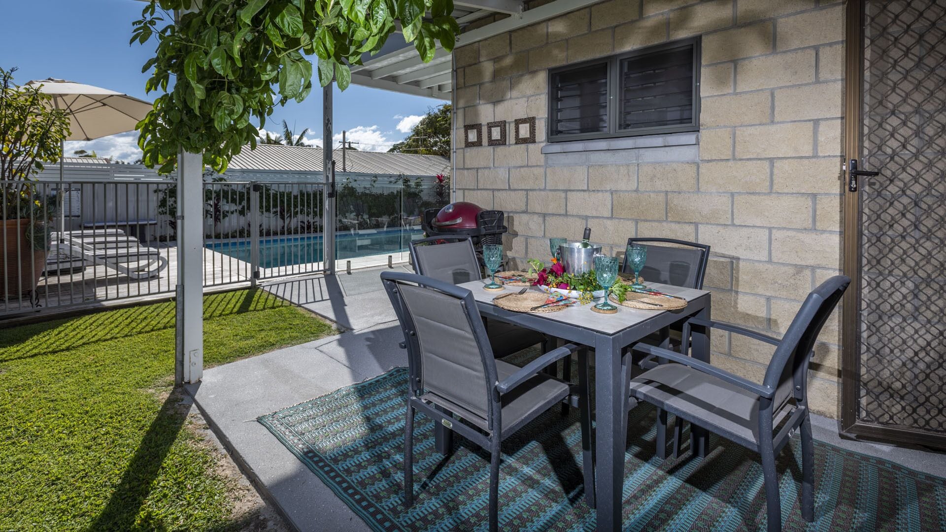 Beach Retreat Ideal for a Couple in Quiet Location Close to Town