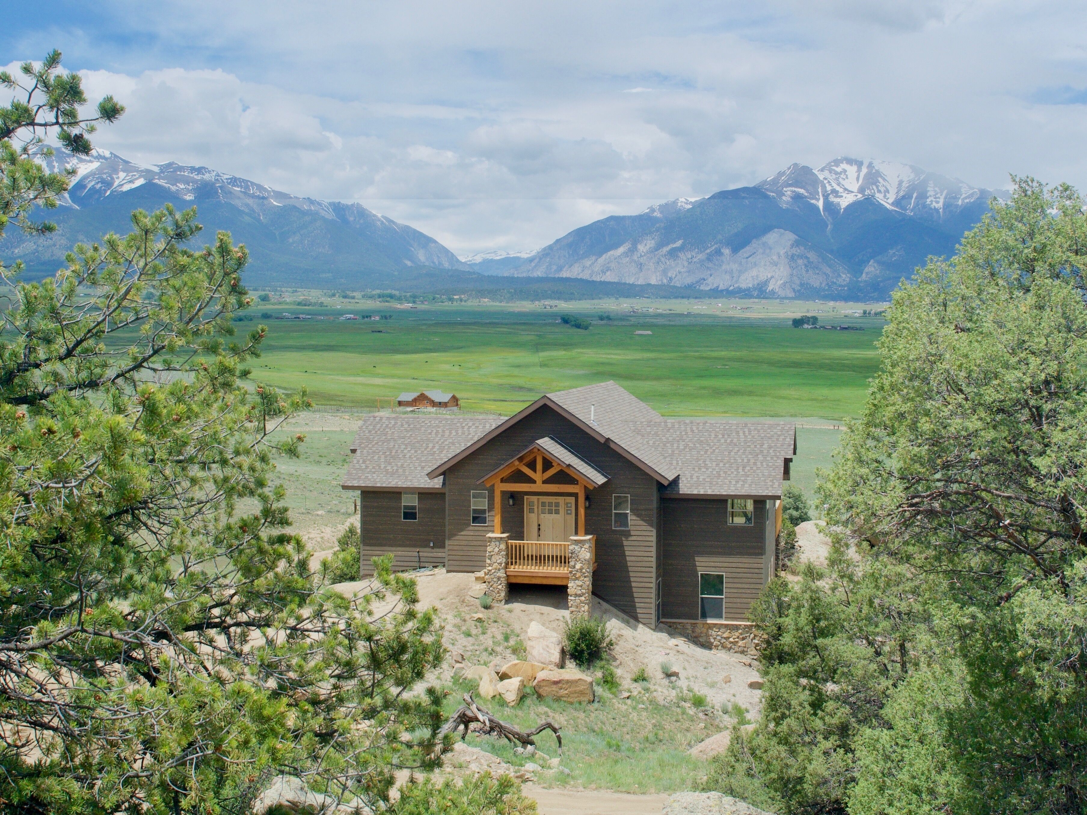 Granite Peaks Lodge - 3 Br Cabin in Buena Vista, United States