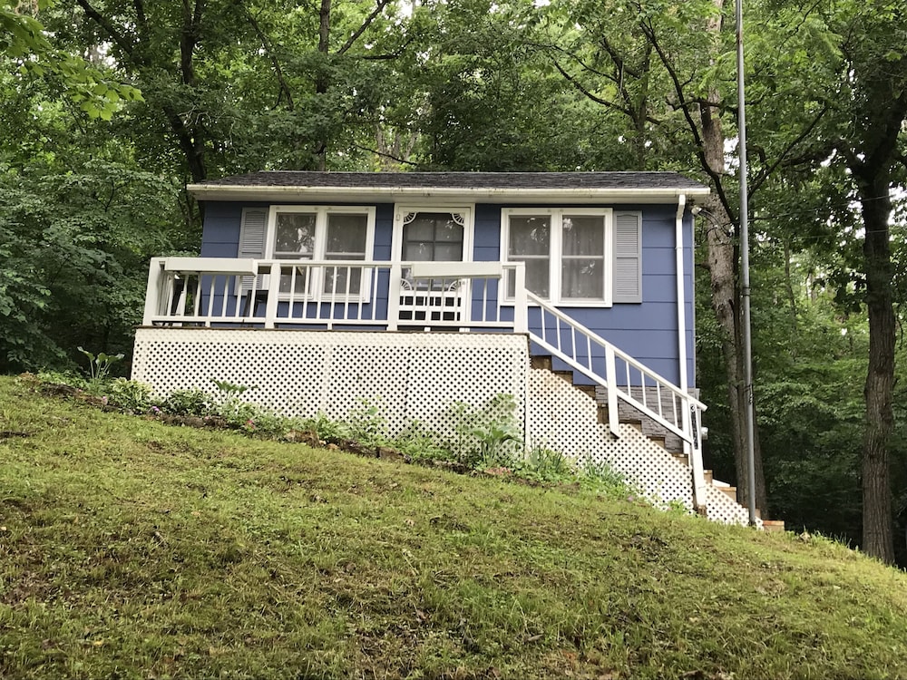 Cozy Cabin on Lake of the Ozarks a Perfect Couples Retreat ...